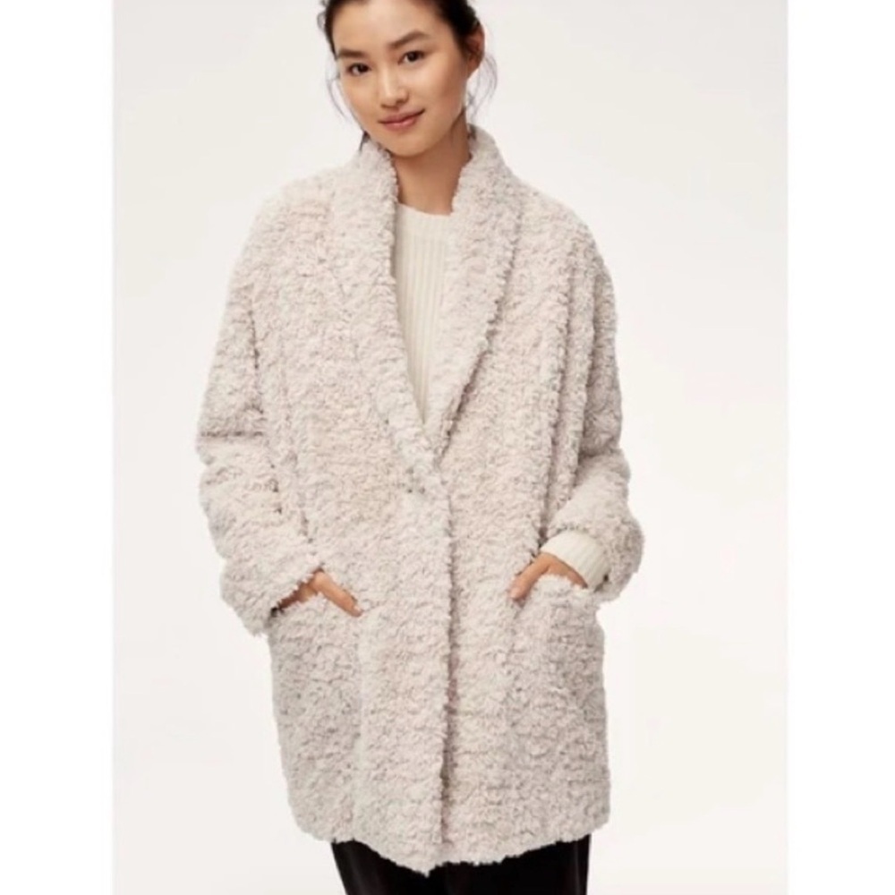NWOT Wilfred Plush Teddy Coat in Soft Cream Size Small Oversized